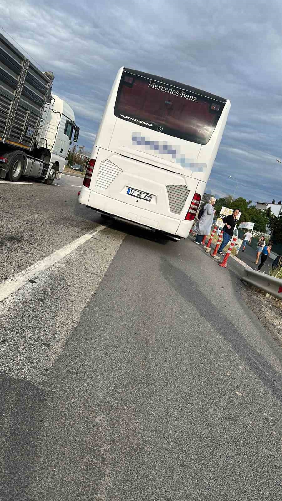 Tekirdağ da yolcu otobüsü otomobille çarpıştı 1 ölü 2 yaralı